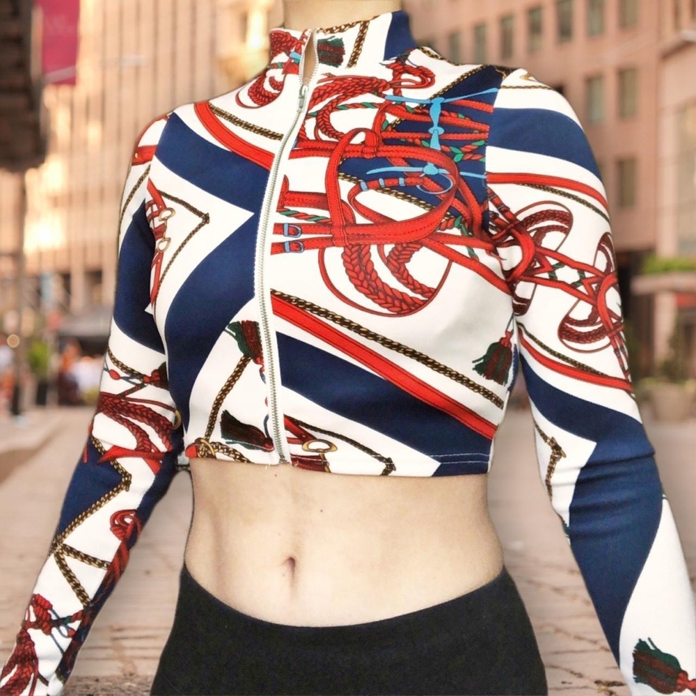 Trendy Zip-Up Long Sleeve Cropped Top